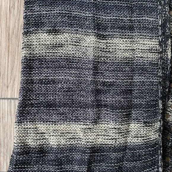 Knit Vest - Picture 3 of 12